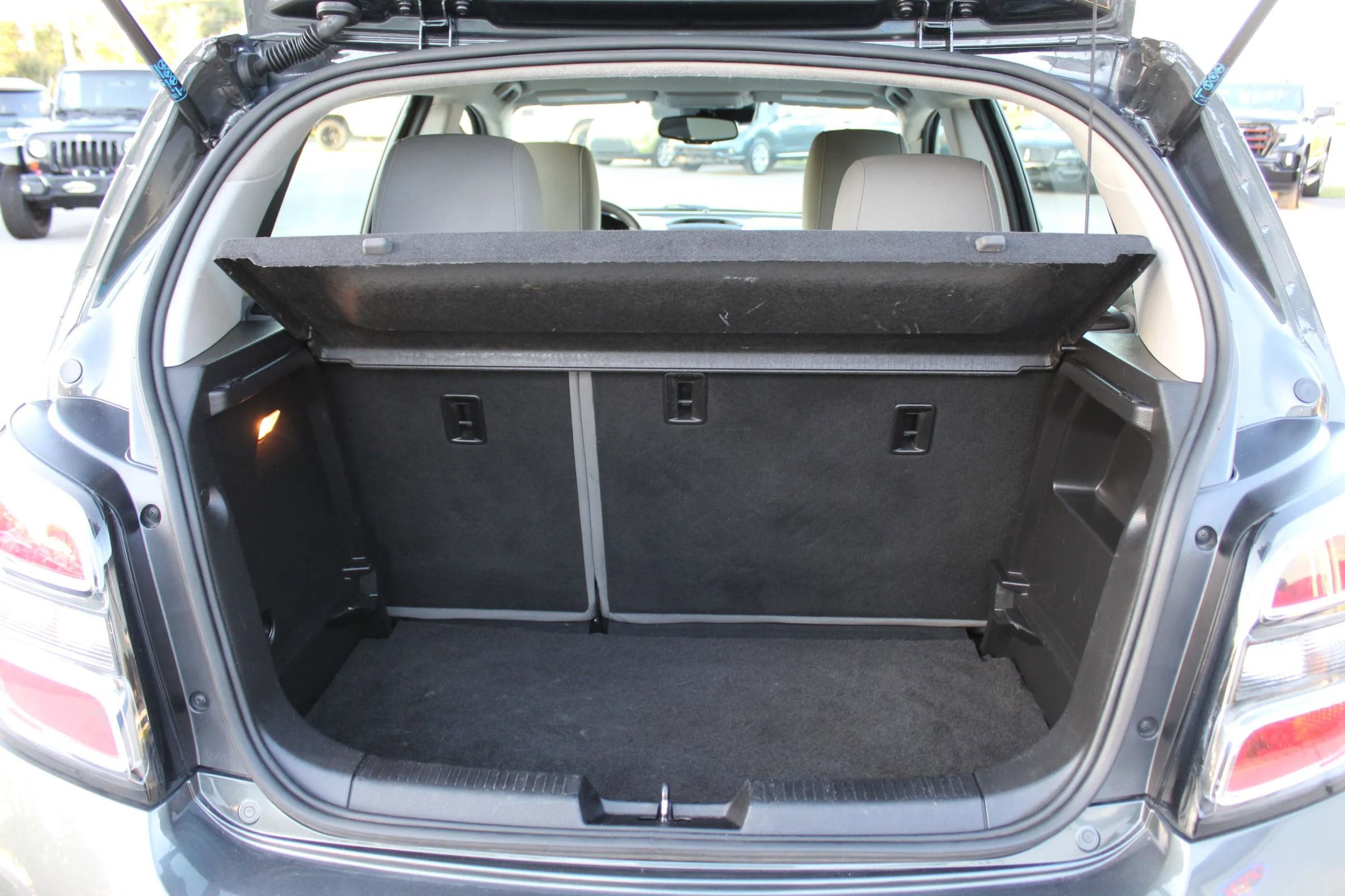 Used 2020 Chevrolet Sonic LT image 19