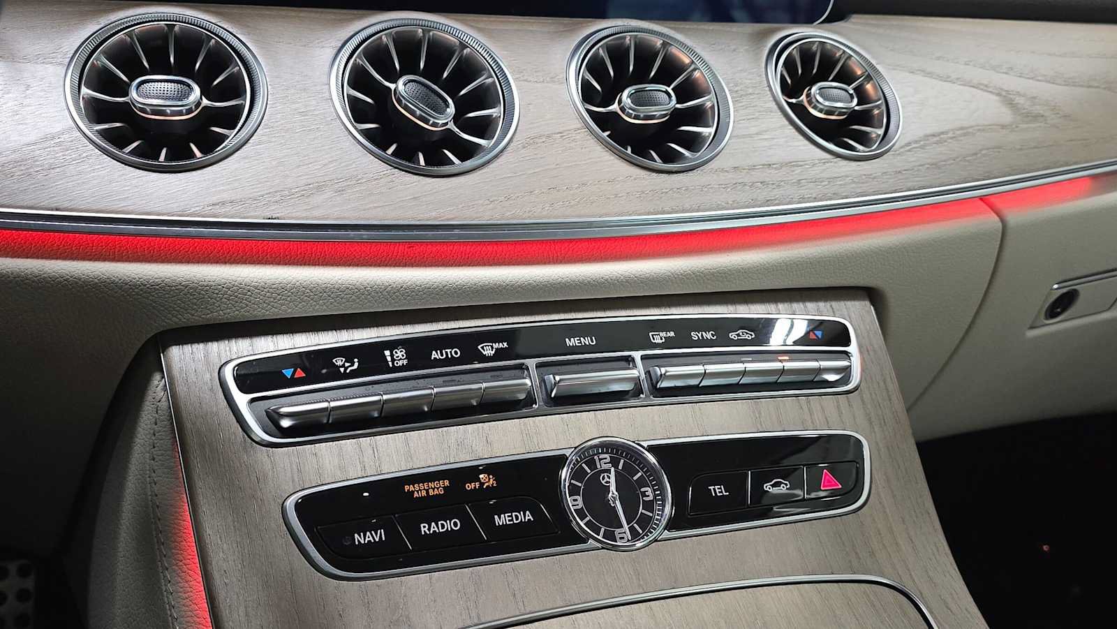 Used 2020 Mercedes-Benz E 450 4MATIC Cabriolet image 30