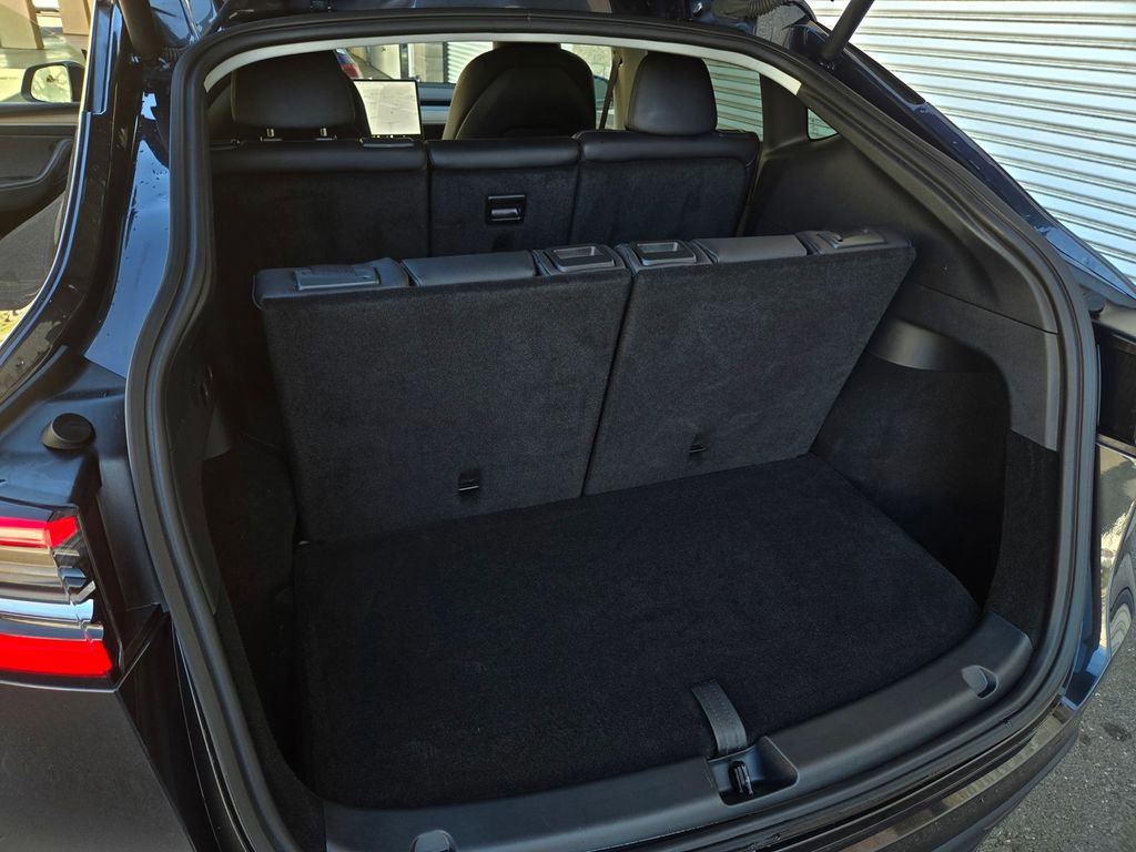 Used 2025 Tesla Model Y Long Range image 22