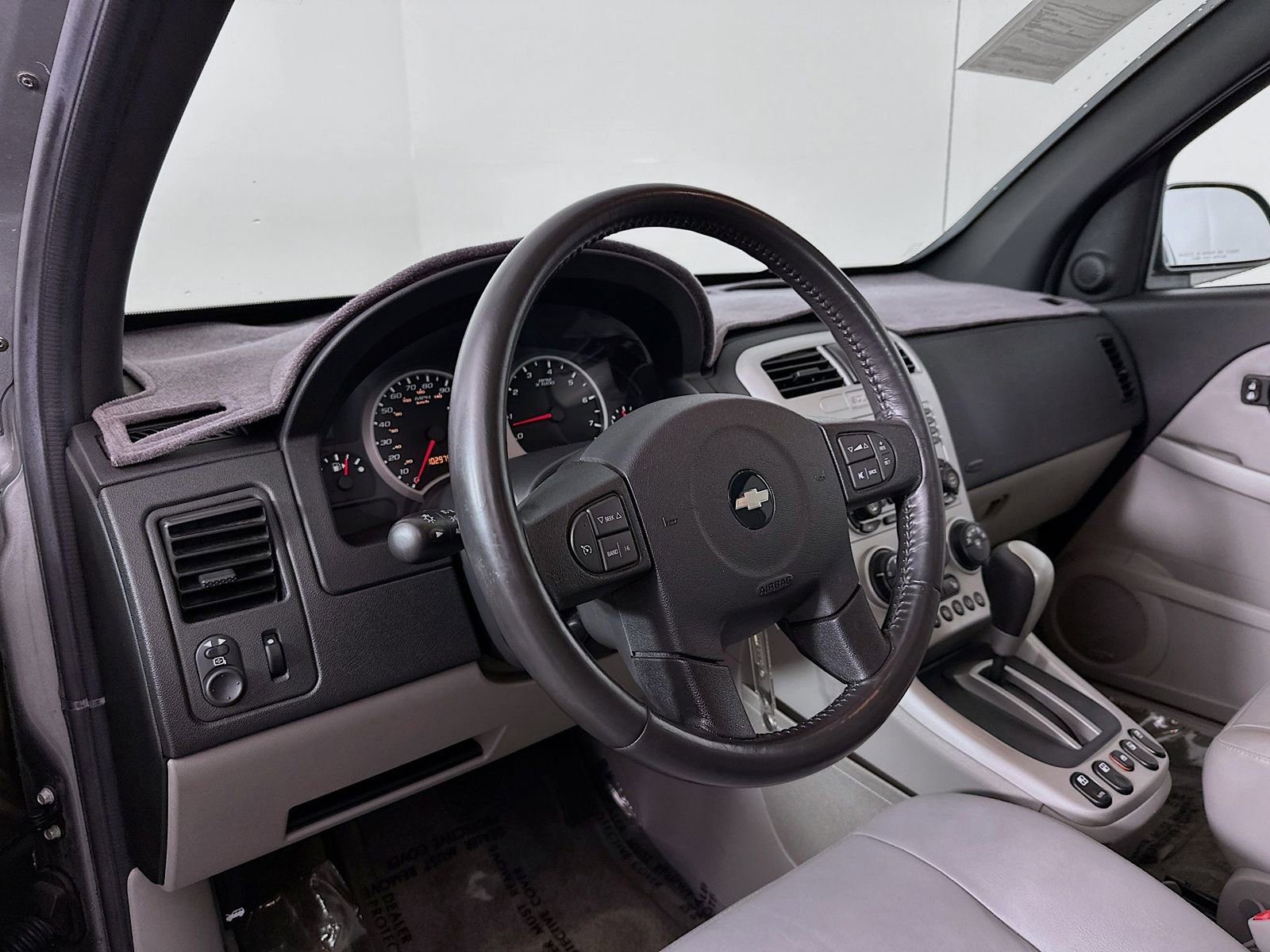 Used 2006 Chevrolet Equinox LT w/ LT Preferred Equipment Group AWD/4WD image 10