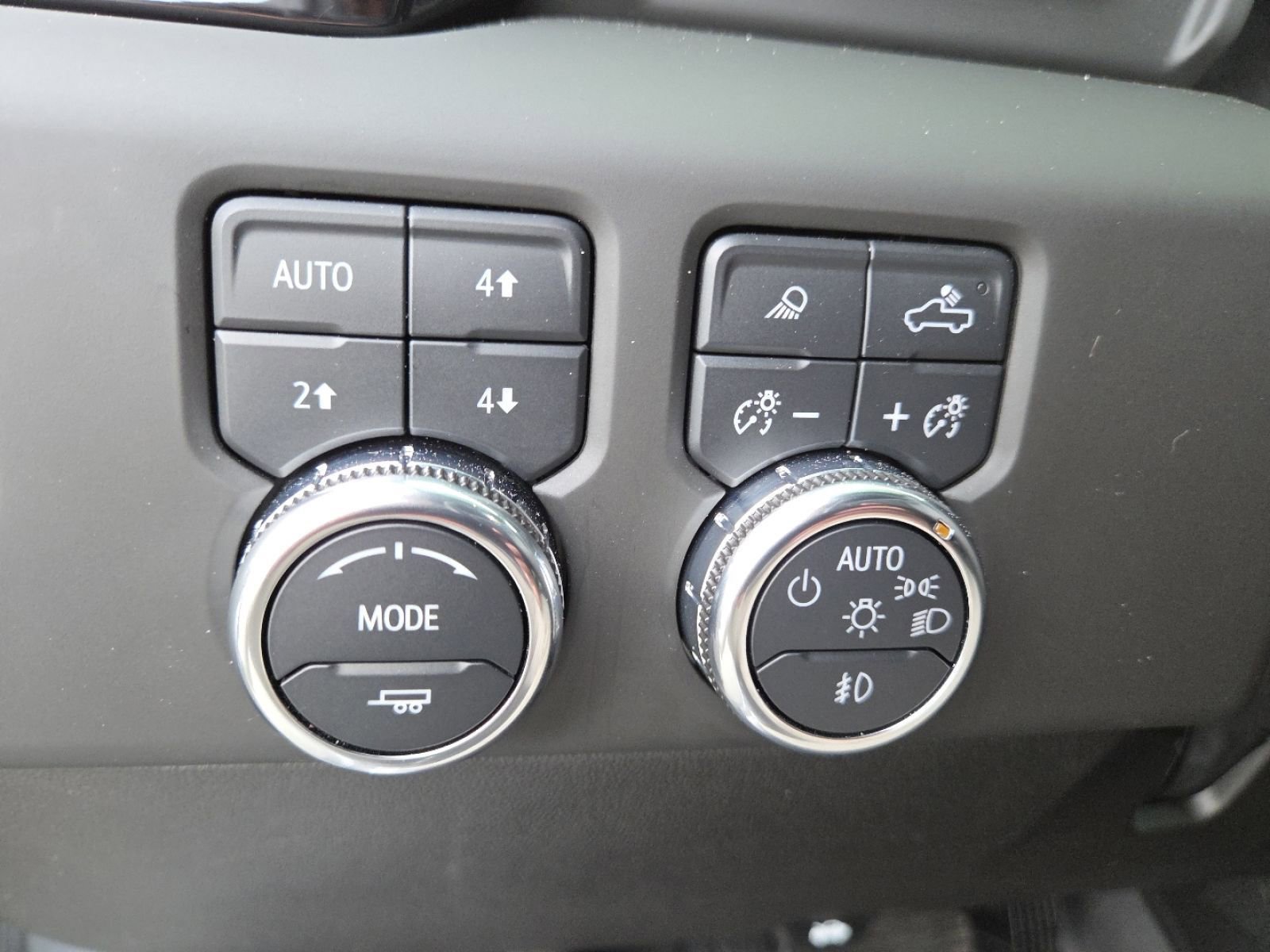 Used 2025 GMC Sierra 2500 Denali w/ Technology Package image 6