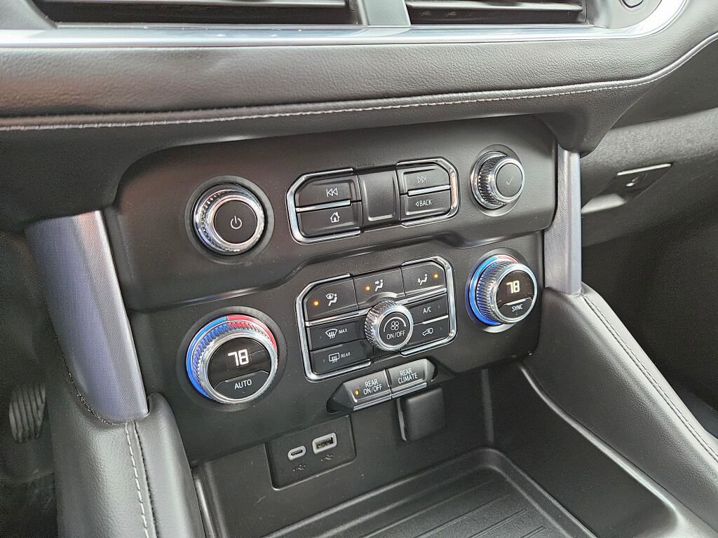 Used 2024 GMC Yukon XL SLE image 26