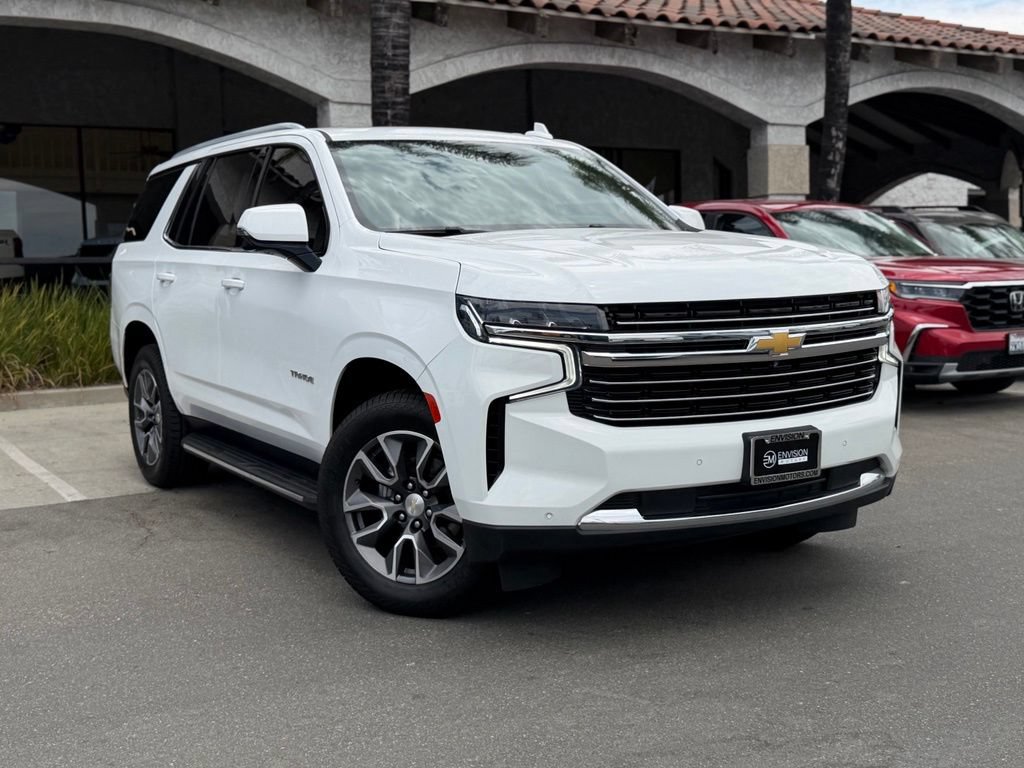 Used 2021 Chevrolet Tahoe LT w/ LT Signature Package RWD image 3