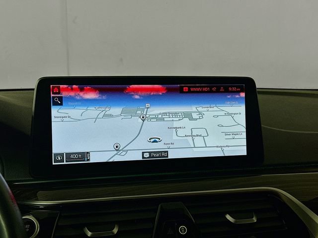 Used 2021 BMW 530e xDrive w/ Convenience Package image 14