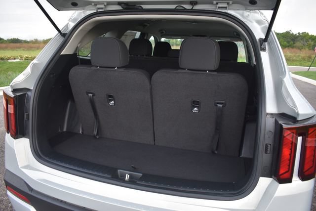 New 2026 Kia Sorento LX FWD image 16