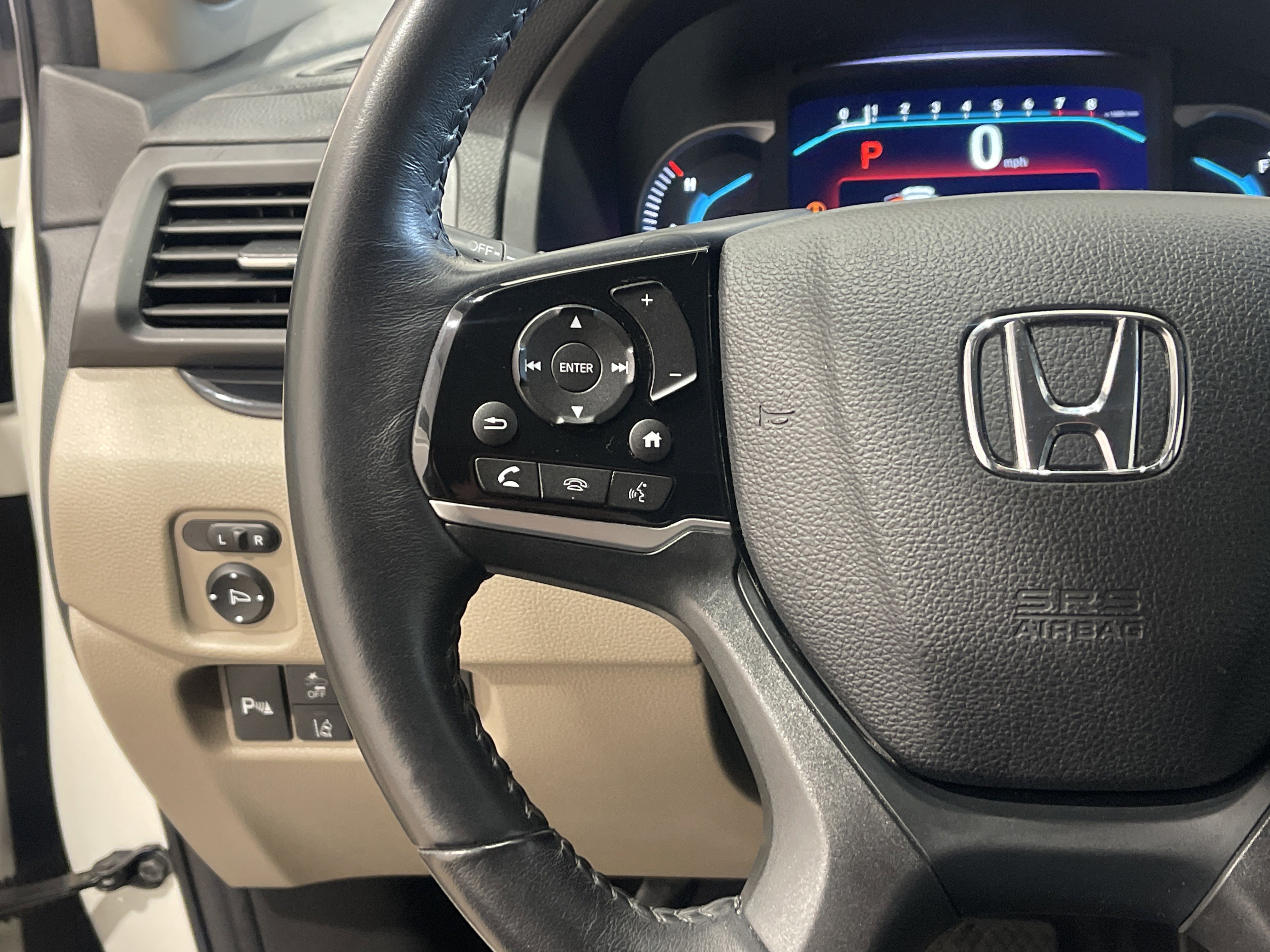 Certified 2019 Honda Pilot Touring image 18