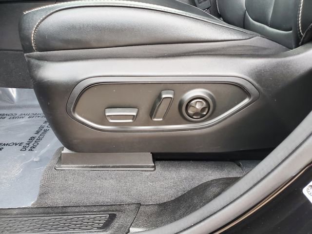 Used 2023 Jeep Grand Cherokee L Limited AWD/4WD image 5