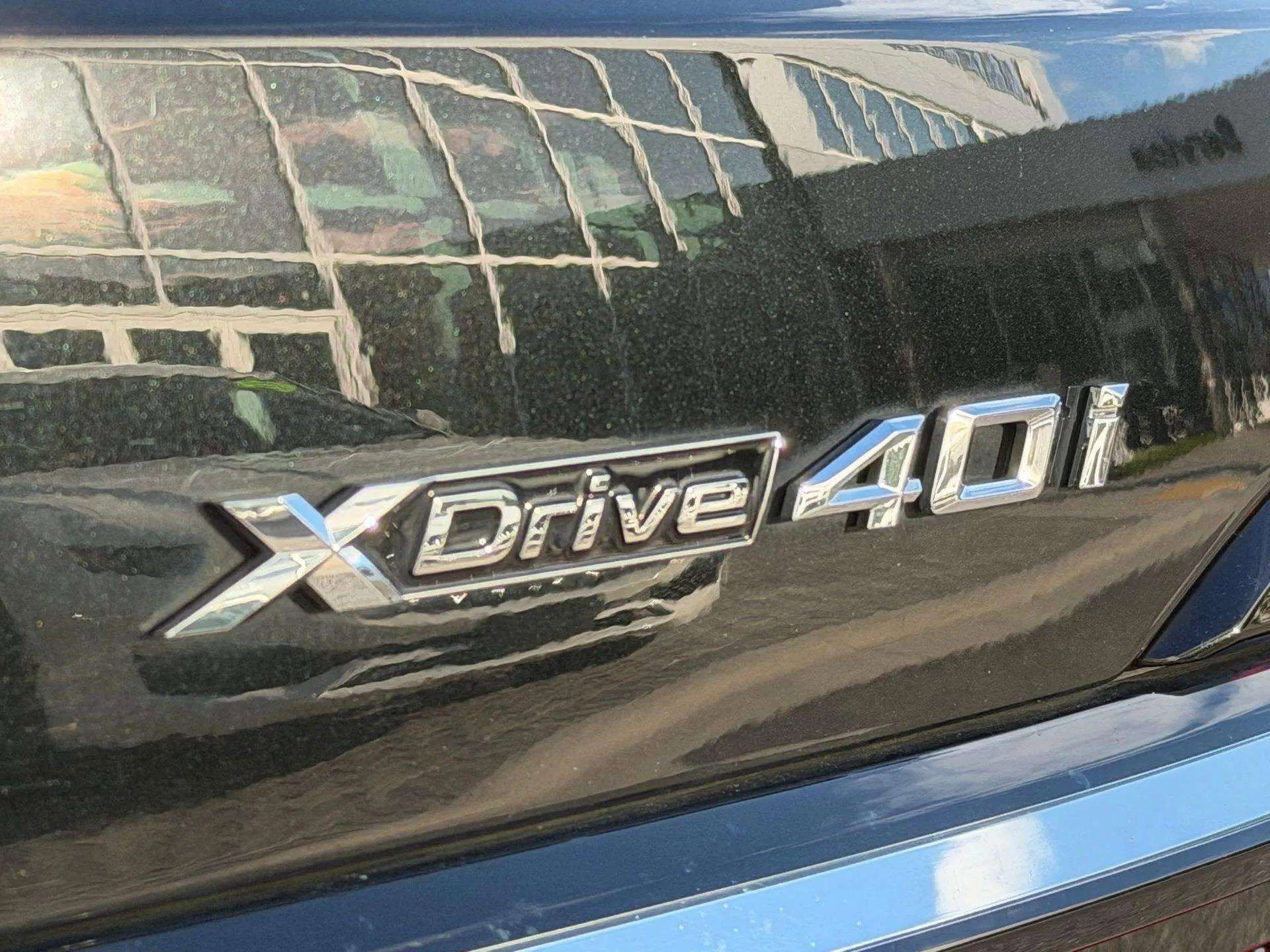 Used 2023 BMW X7 xDrive40i w/ Executive Package image 44