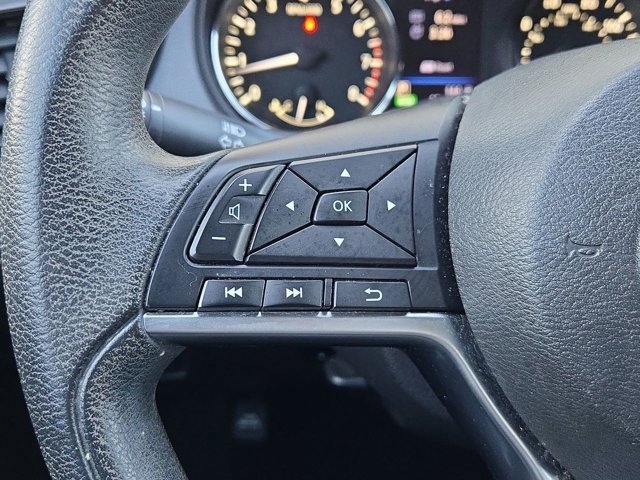 Used 2018 Nissan Rogue S image 26