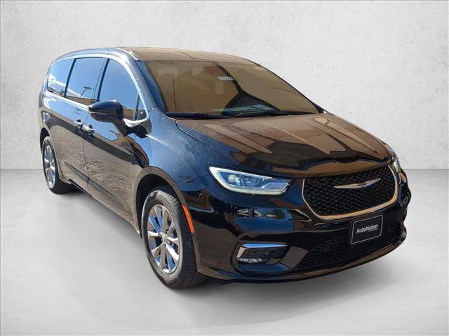 New 2026 Chrysler Pacifica Select AWD/4WD image 7