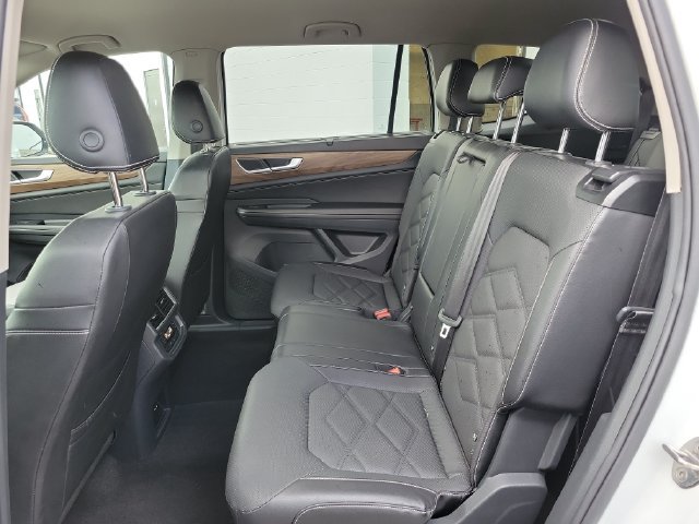 Used 2024 Volkswagen Atlas SE AWD/4WD image 23