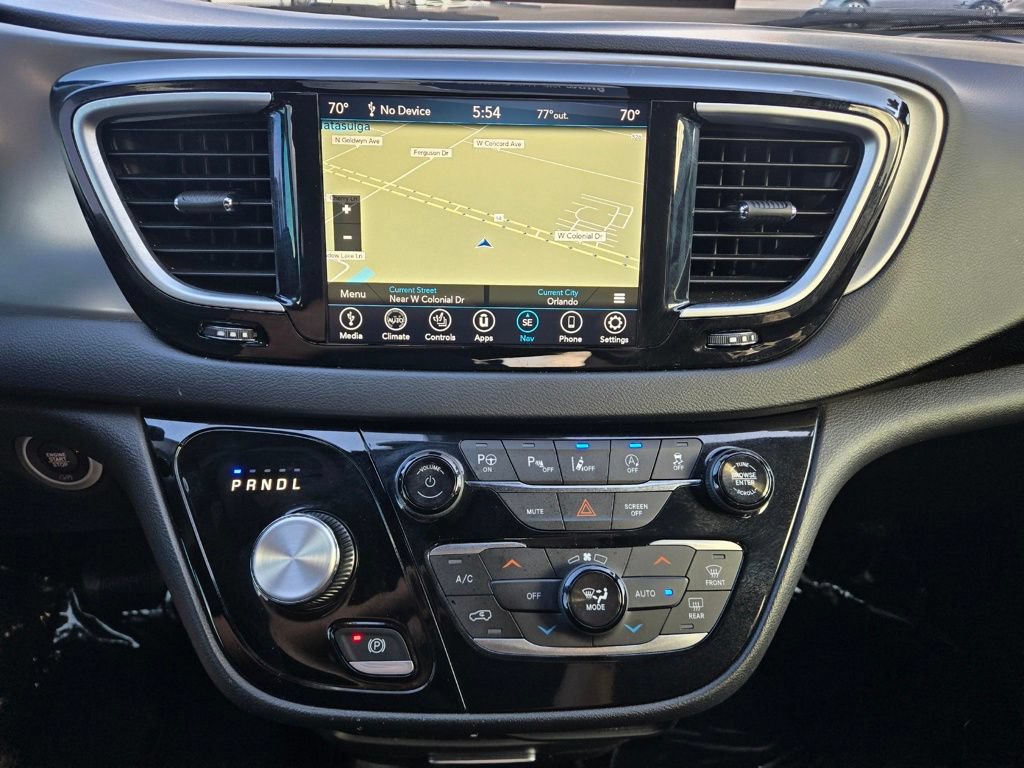 Used 2019 Chrysler Pacifica Touring-L Plus w/ Advanced Safetytec Group FWD image 31