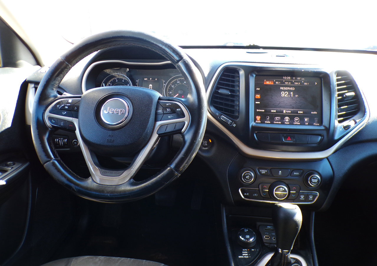 Used 2014 Jeep Cherokee Latitude w/ Comfort/Convenience Group image 11