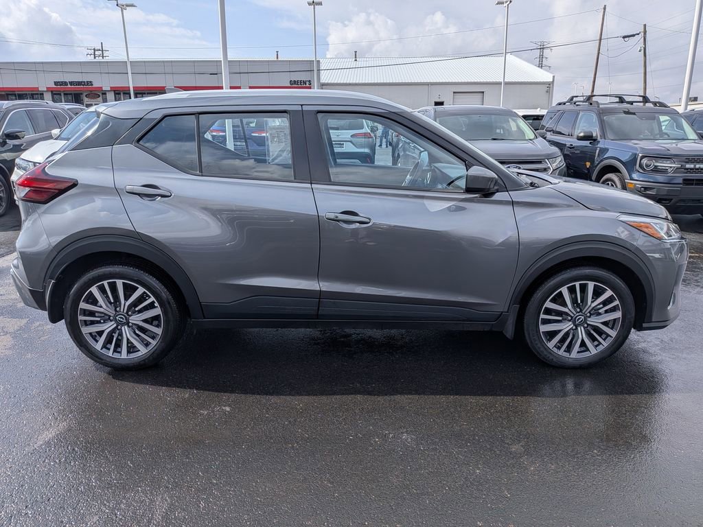 Used 2024 Nissan Kicks SV image 8