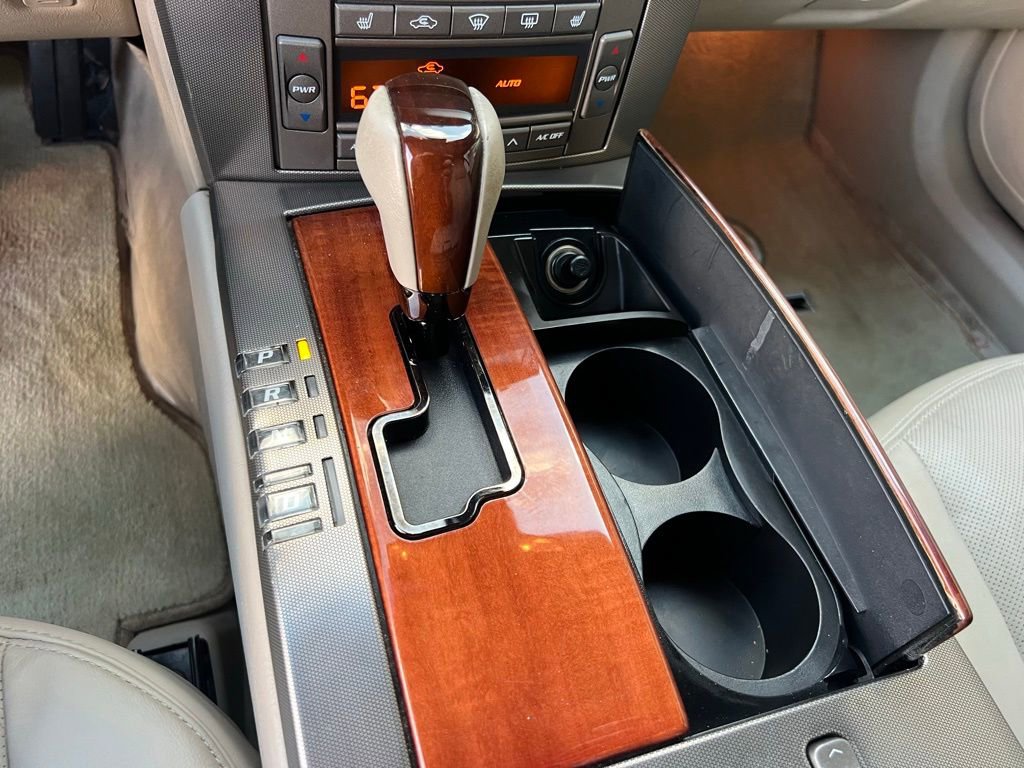 Used 2005 Cadillac XLR Base image 50