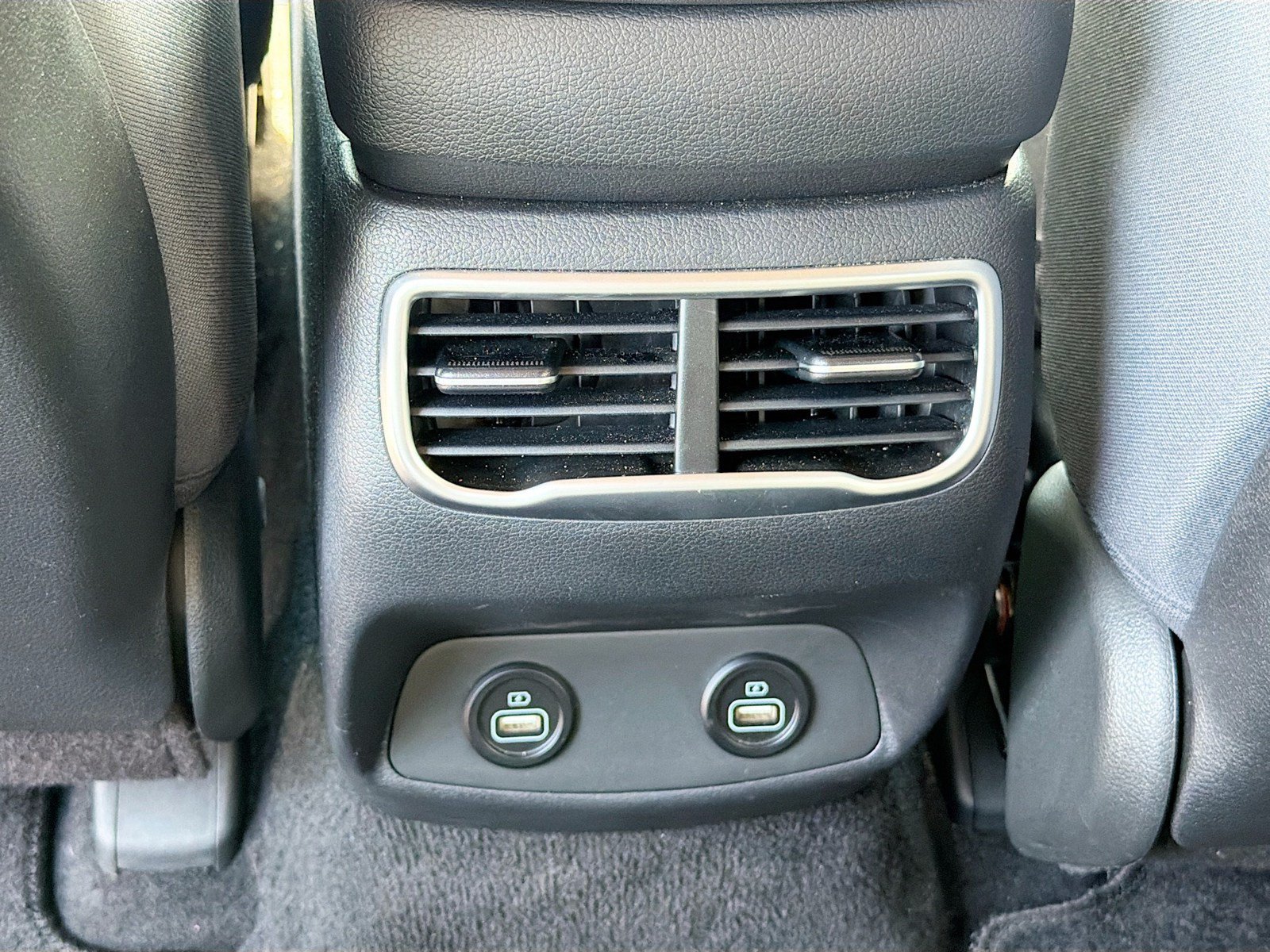Used 2023 Hyundai Santa Fe SEL FWD image 21