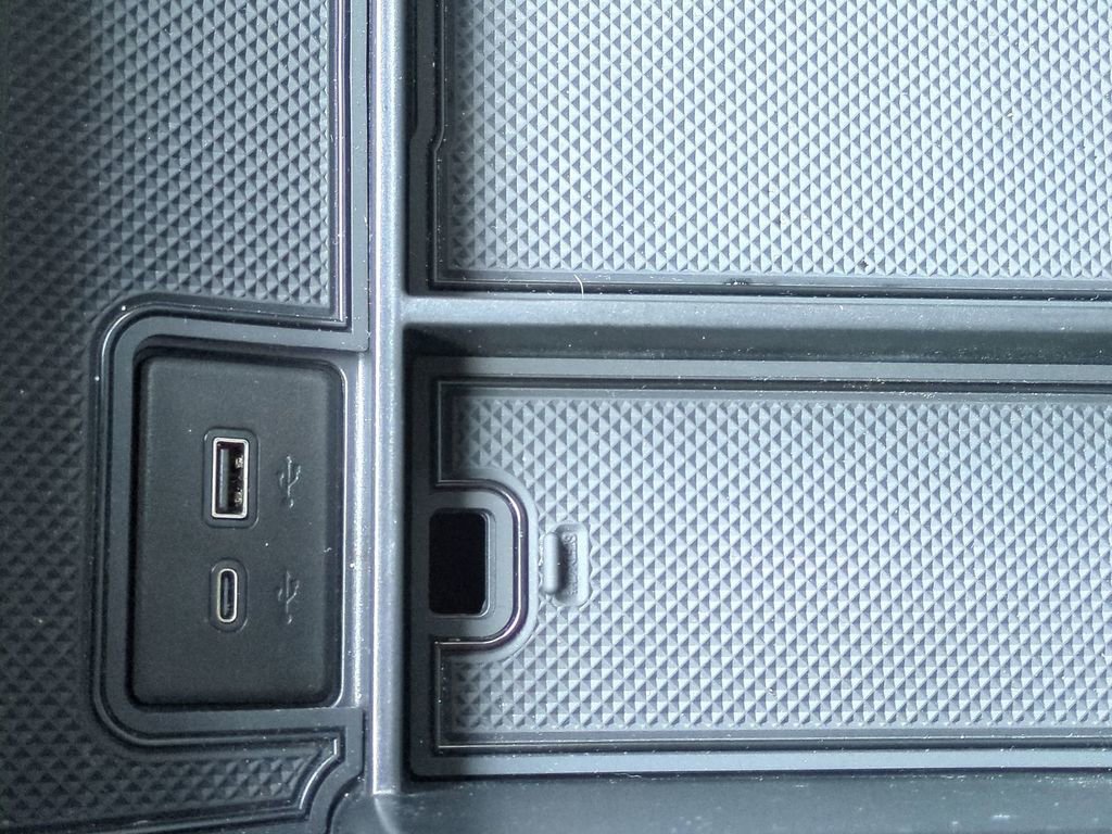 Used 2023 GMC Sierra 1500 AT4 w/ Technology Package image 28