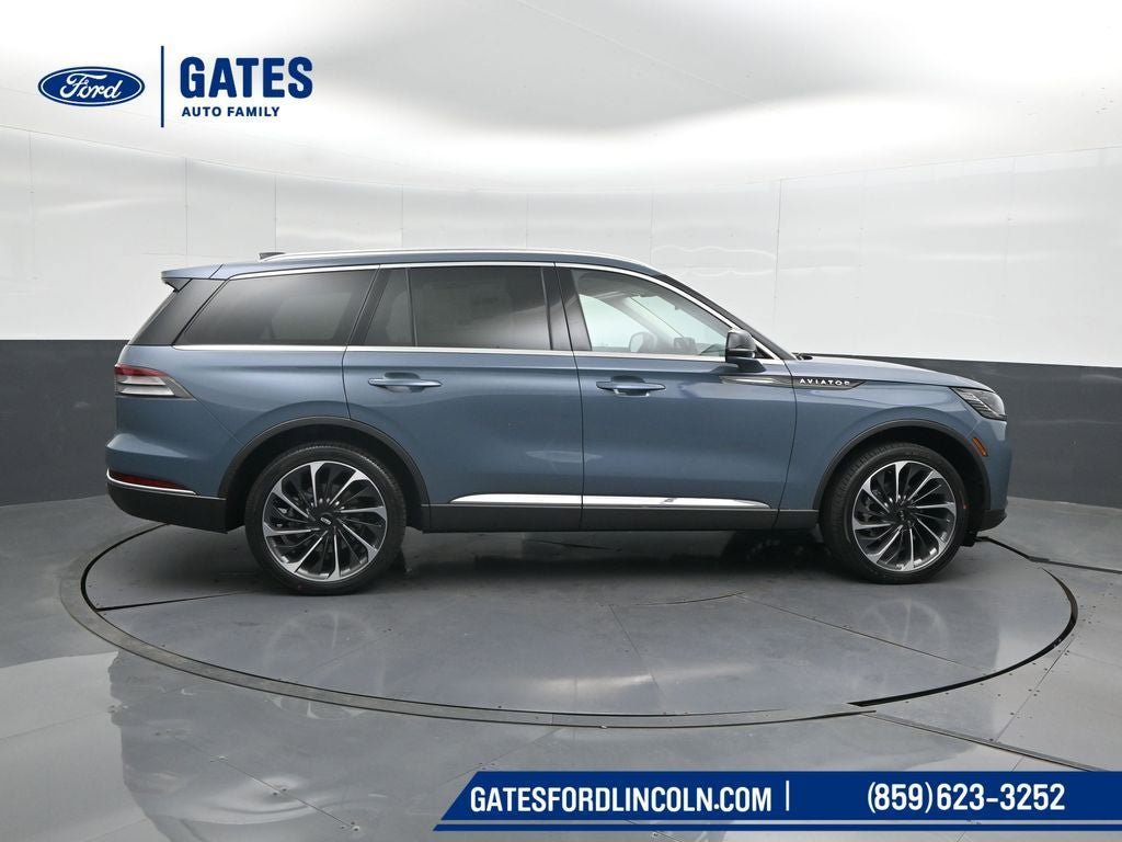 New 2026 Lincoln Aviator Reserve image 3