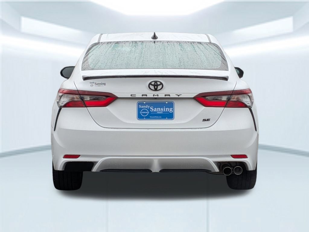 Used 2023 Toyota Camry SE image 5