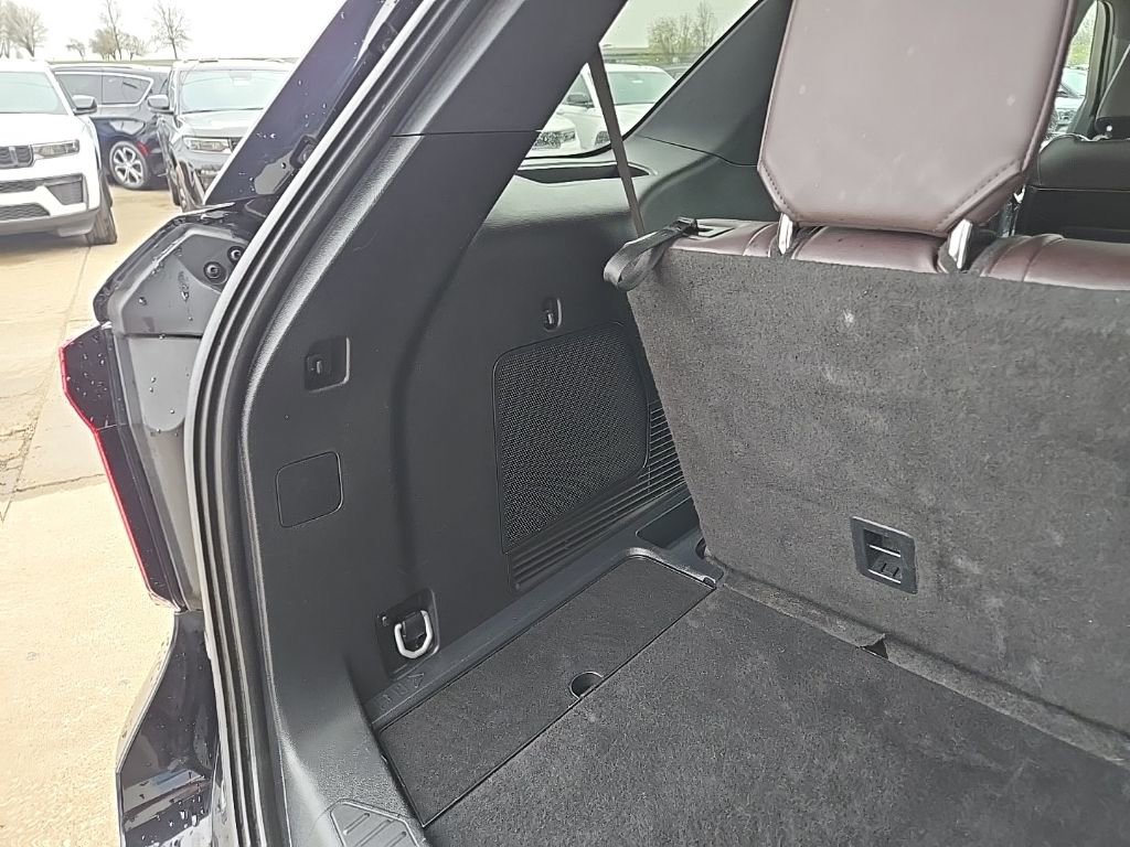 Used 2025 Ford Explorer Platinum w/ LUX Leather Package AWD/4WD image 97