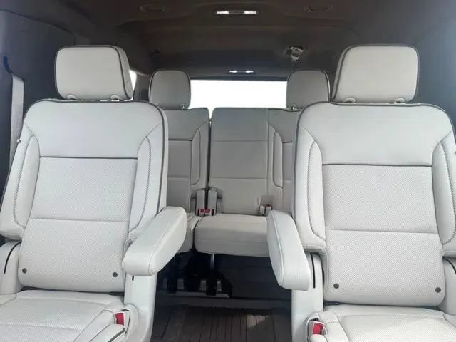 New 2026 GMC Yukon XL Denali w/ LPO, Floor Liner Package AWD/4WD image 19