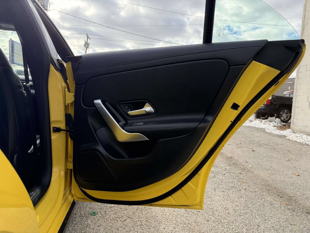 Used 2020 Mercedes-Benz CLA 250 image 20