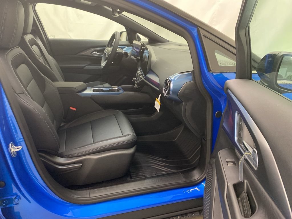 New 2026 Chevrolet Equinox EV LT FWD image 15