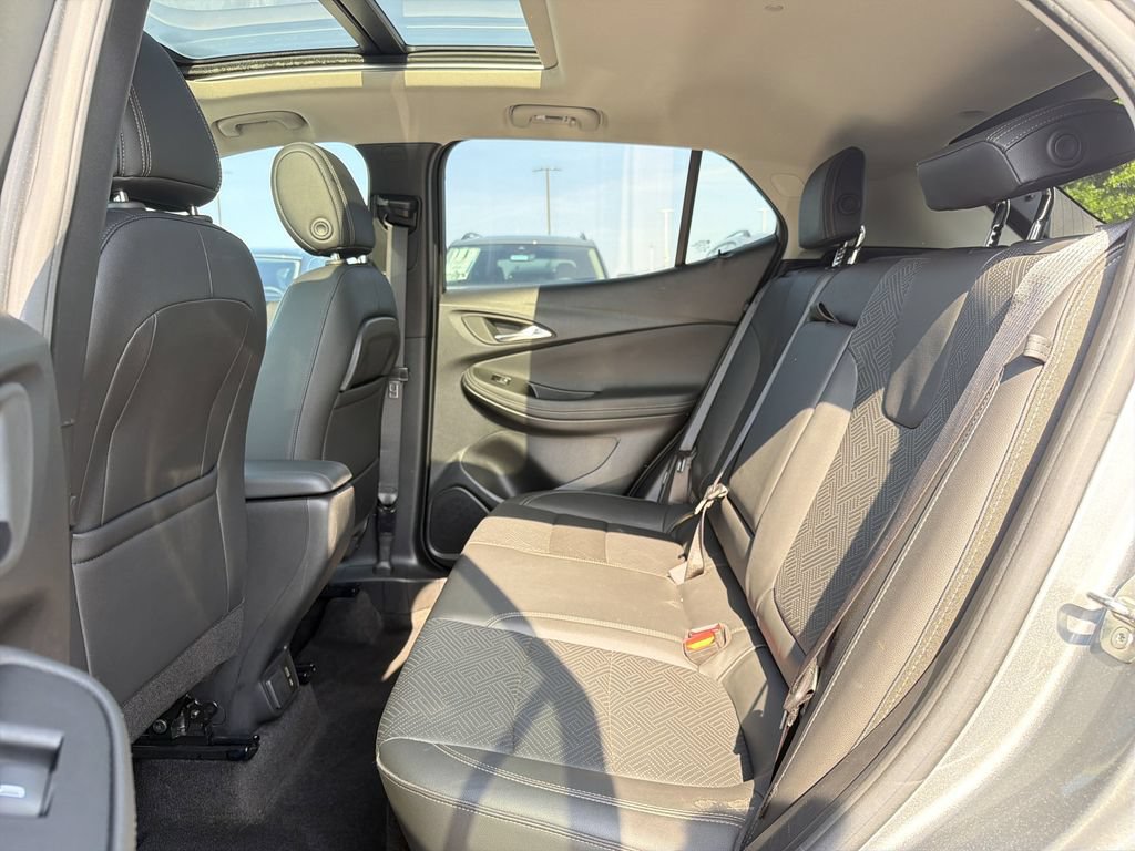 Used 2023 Buick Encore GX Essence w/ Experience Buick Package FWD image 13