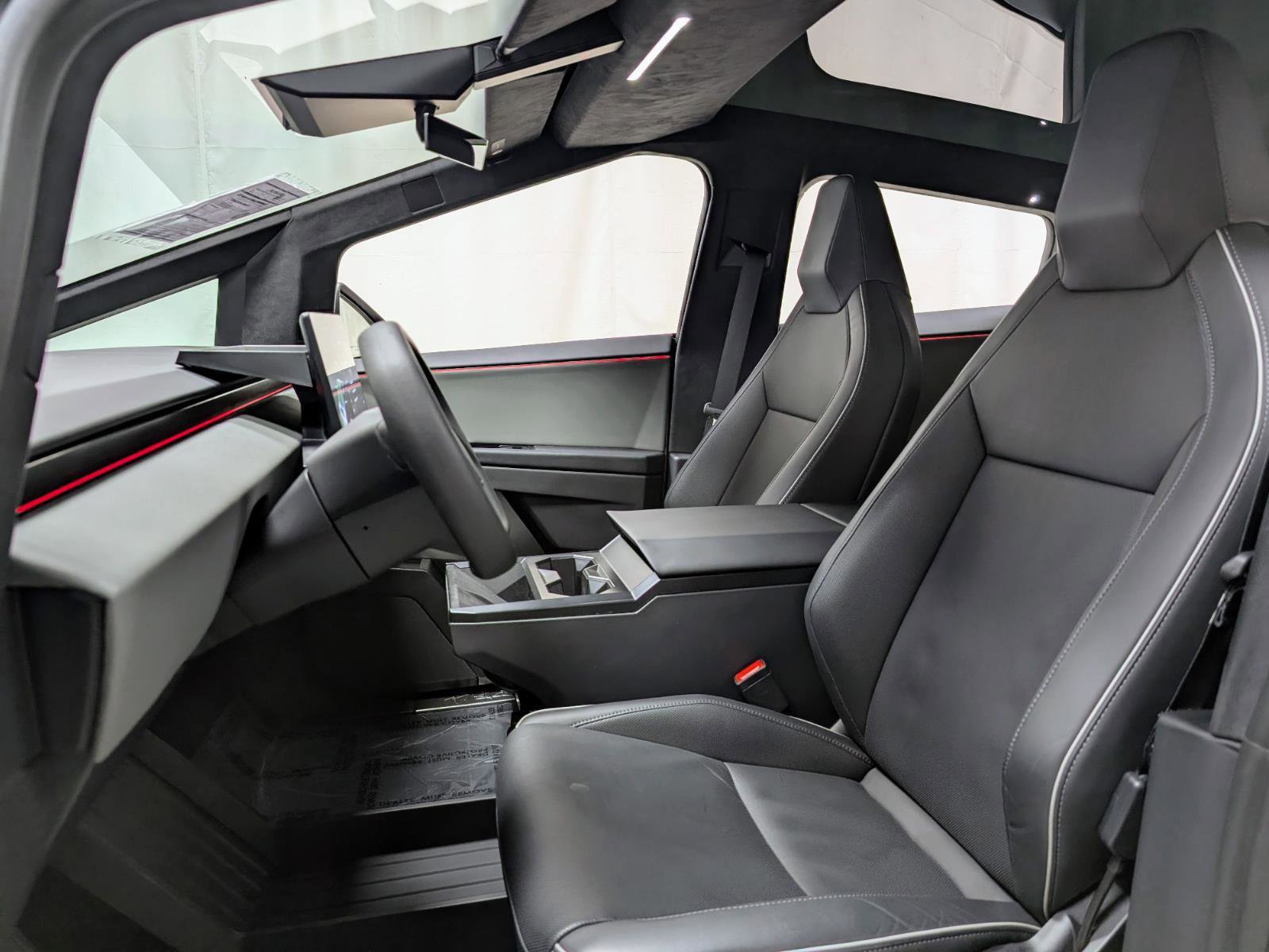 Used 2025 Tesla Cybertruck AWD Crew Cab image 15