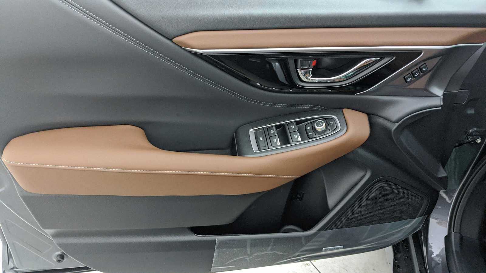 New 2025 Subaru Outback Touring image 7