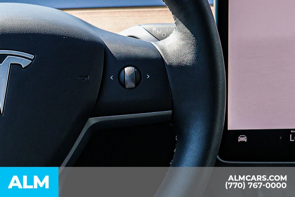 Used 2025 Tesla Model Y Long Range image 35