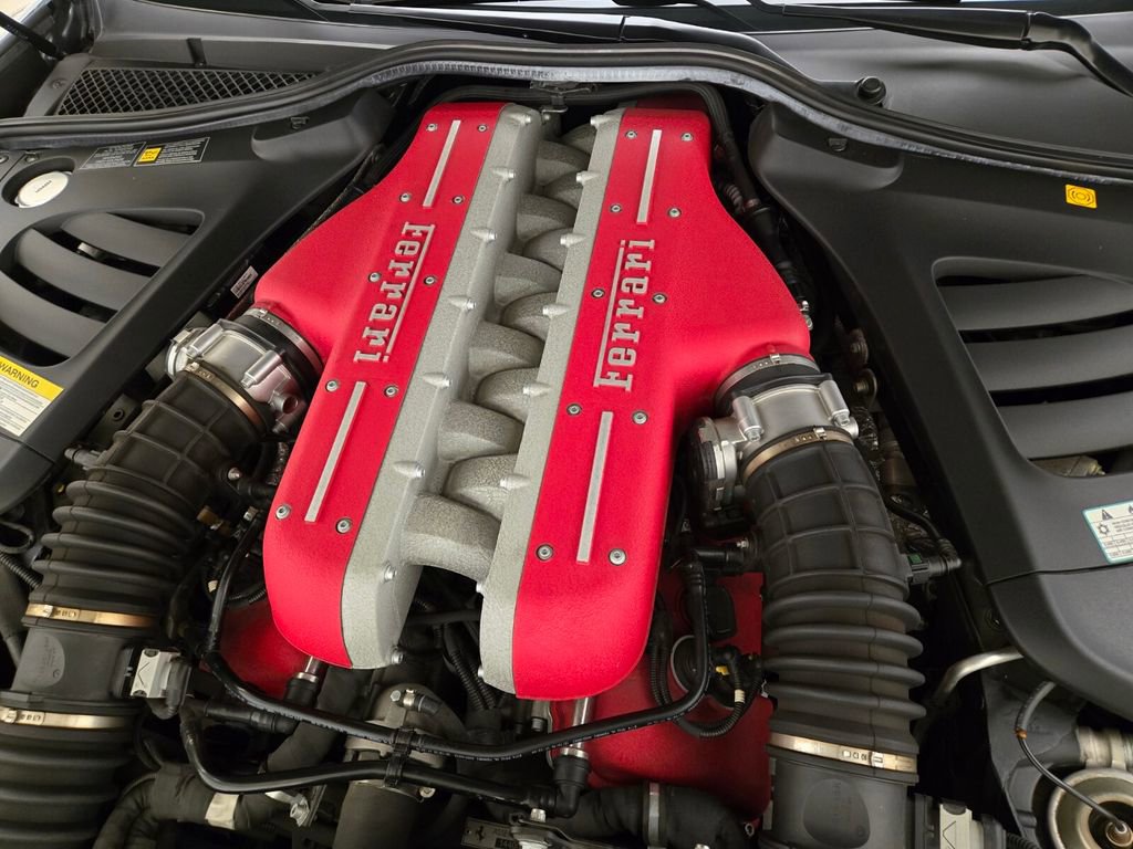 Used 2017 Ferrari GTC4Lusso AWD/4WD image 32