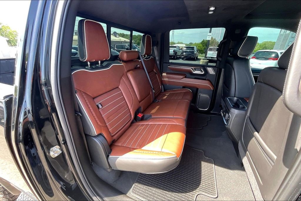 Used 2025 GMC Sierra 2500 Denali Ultimate AWD/4WD image 28