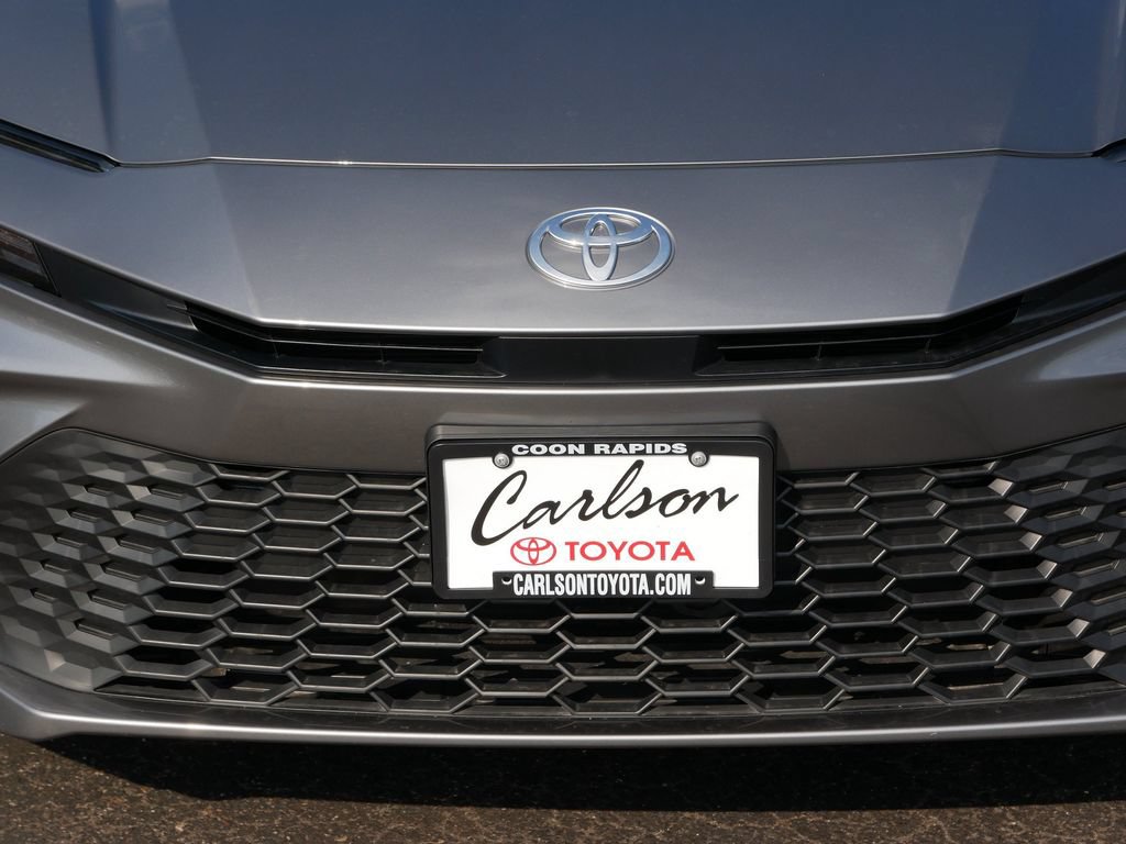 Used 2026 Toyota Camry SE FWD image 9
