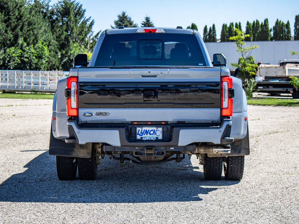 Used 2026 Ford F450 Platinum w/ FX4 Off-Road Package AWD/4WD image 3