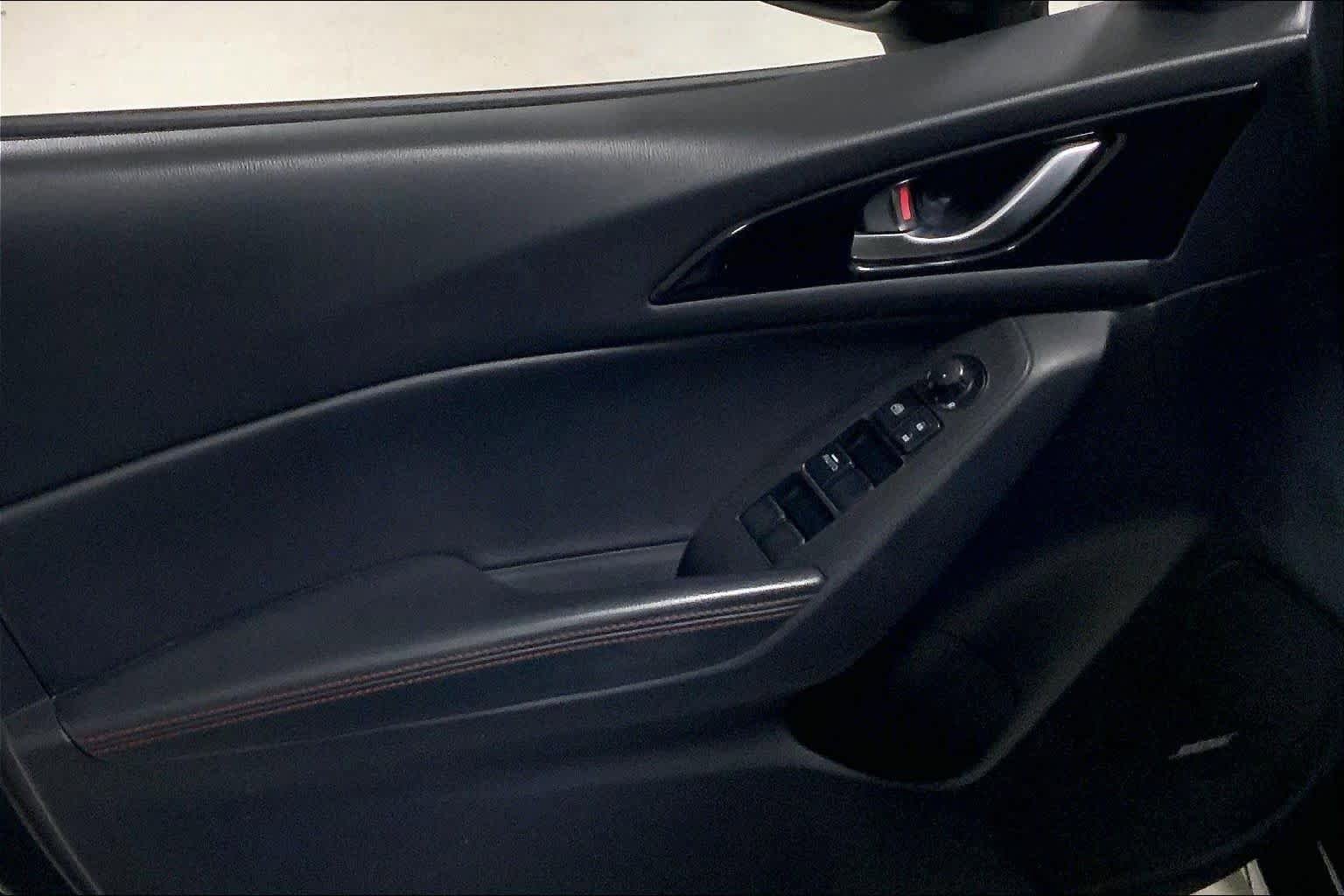 Used 2014 MAZDA MAZDA3 s Grand Touring w/ Technology Package FWD image 20