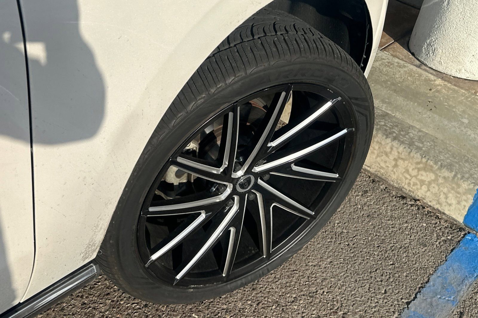 Used 2019 Ford Expedition Max Limited w/ Equipment Group 301A image 3