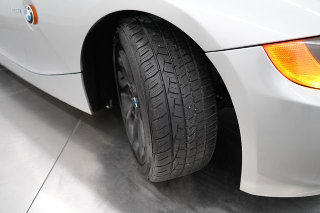 Used 2003 BMW Z4 2.5i image 58