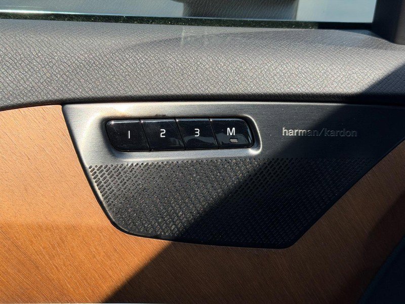 Certified 2023 Volvo XC90 B6 Plus w/ Protection Package image 19