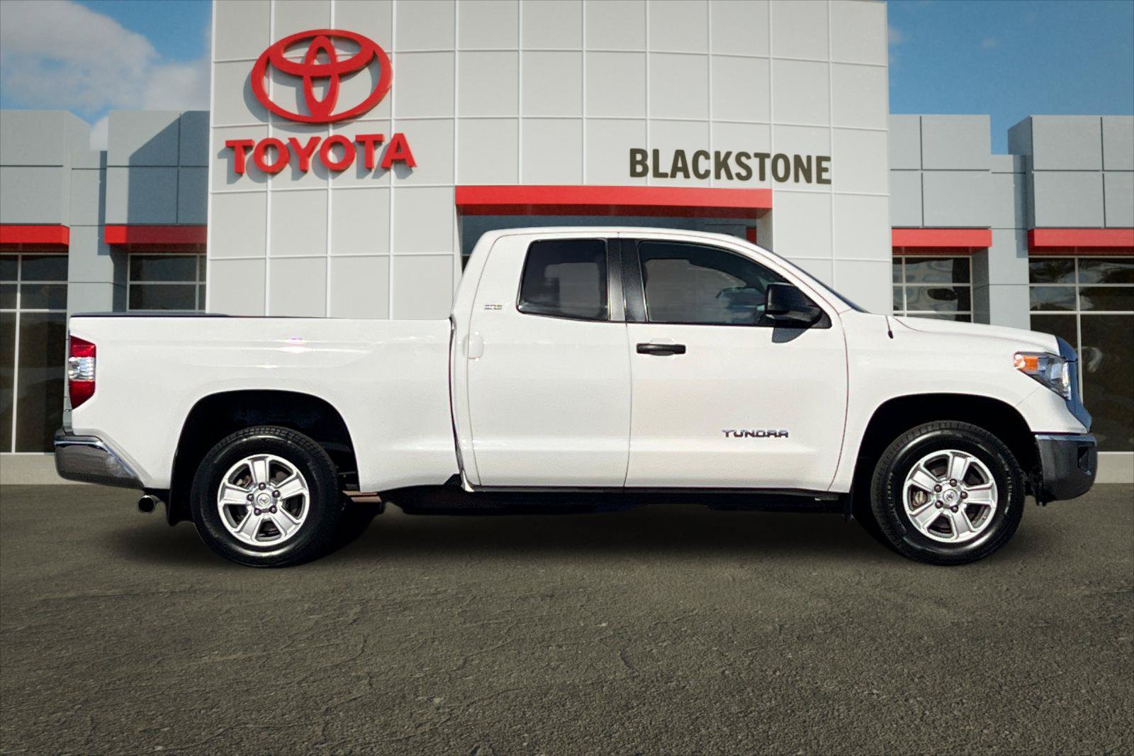 Certified 2017 Toyota Tundra SR5 w/ SR5 Upgrade Package RWD image 2