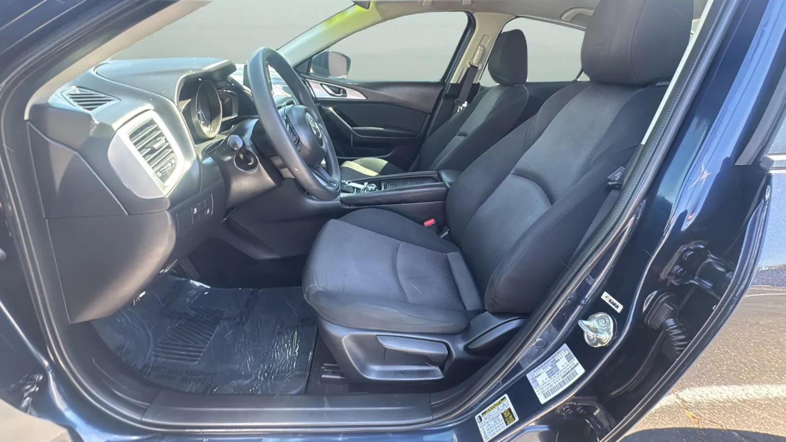 Used 2018 MAZDA MAZDA3 Sport FWD image 24