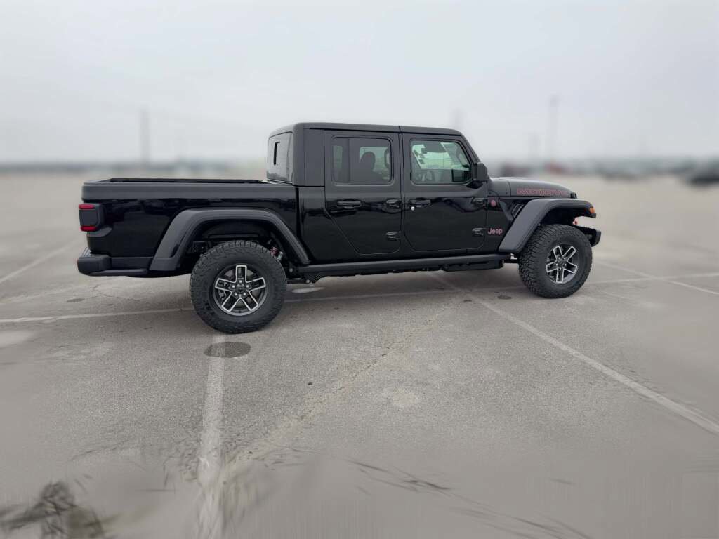 New 2026 Jeep Gladiator Mojave image 13