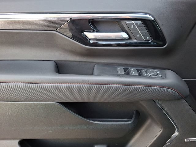 Used 2025 Chevrolet Suburban RST w/ RST Capability Package AWD/4WD image 14