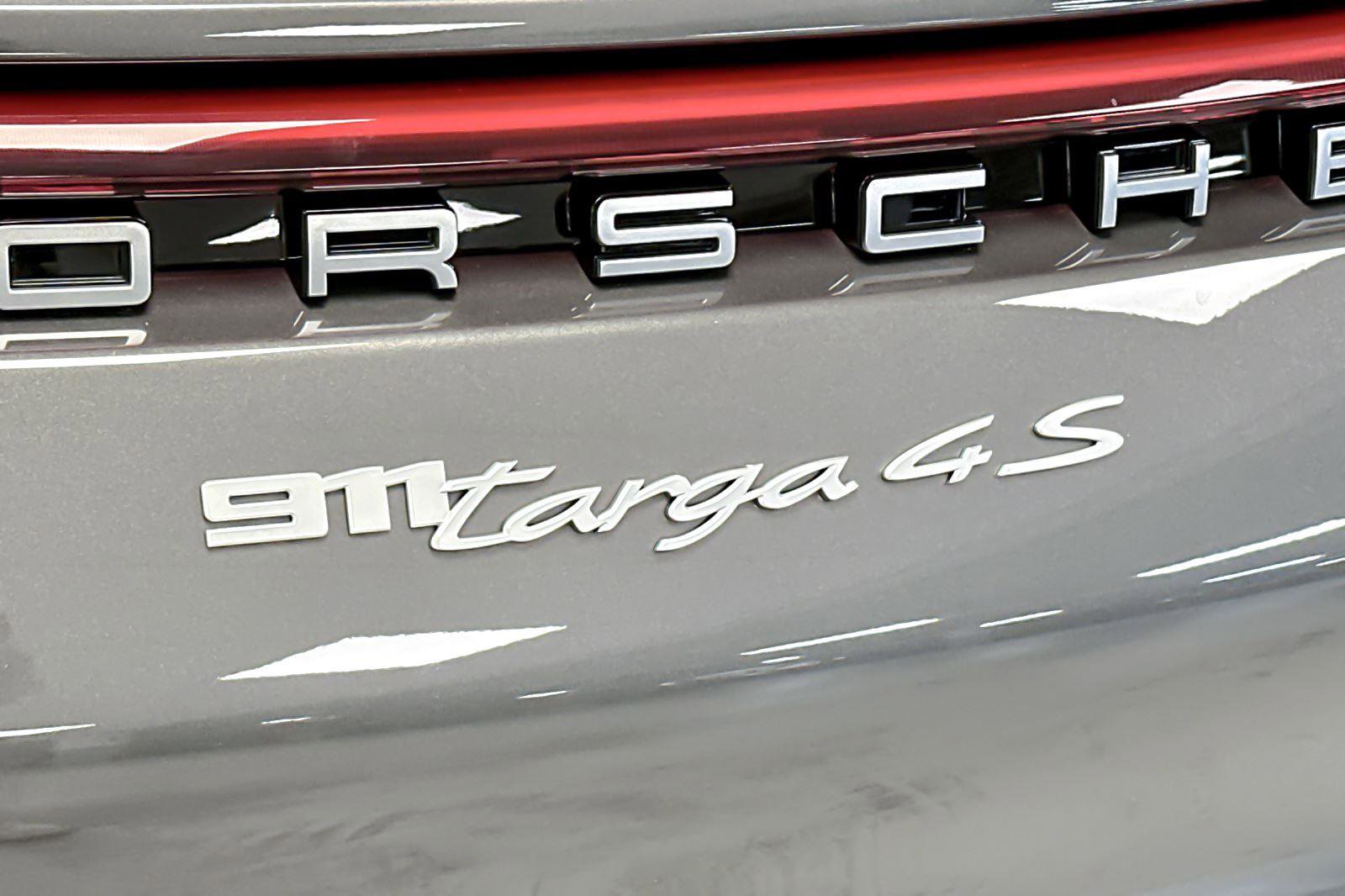 Used 2024 Porsche 911 Targa 4S w/ Premium Package image 24