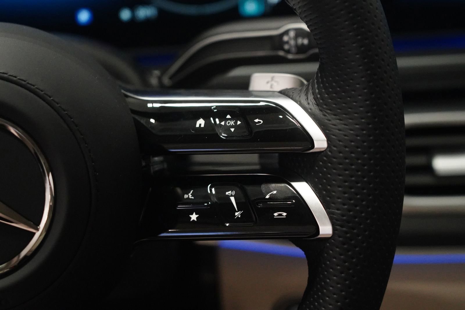 New 2026 Mercedes-Benz GLS 450 4MATIC image 21