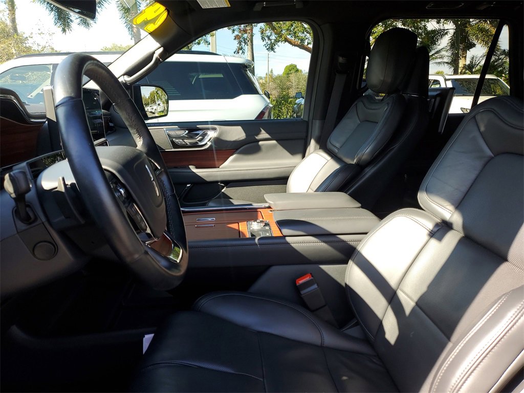 Certified 2024 Lincoln Navigator Reserve w/ Monochromatic Package image 20