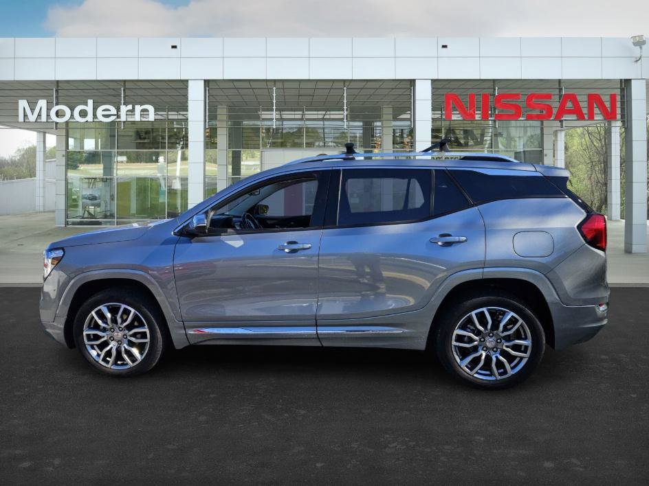 Used 2024 GMC Terrain Denali image 6