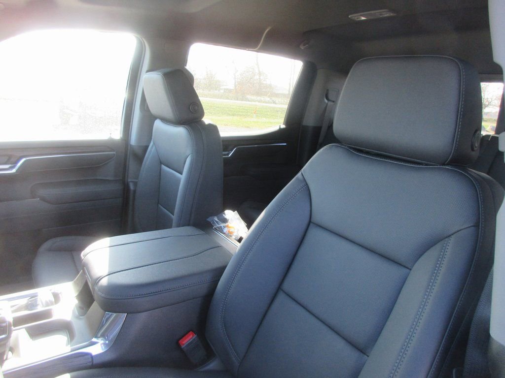 New 2026 GMC Sierra 1500 SLT w/ SLT Premium Plus Package image 13