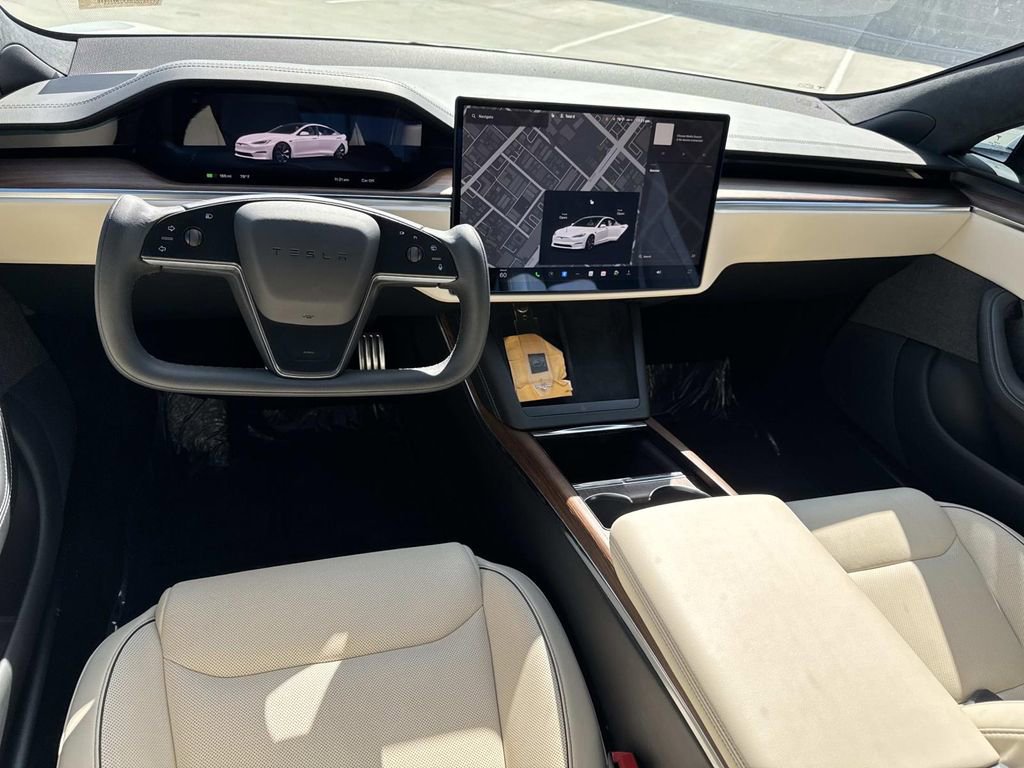Used 2021 Tesla Model S Plaid image 8