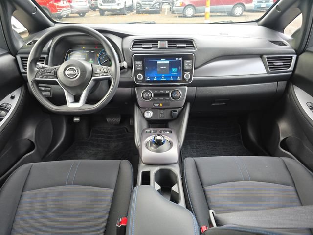 Used 2025 Nissan Leaf S FWD image 14
